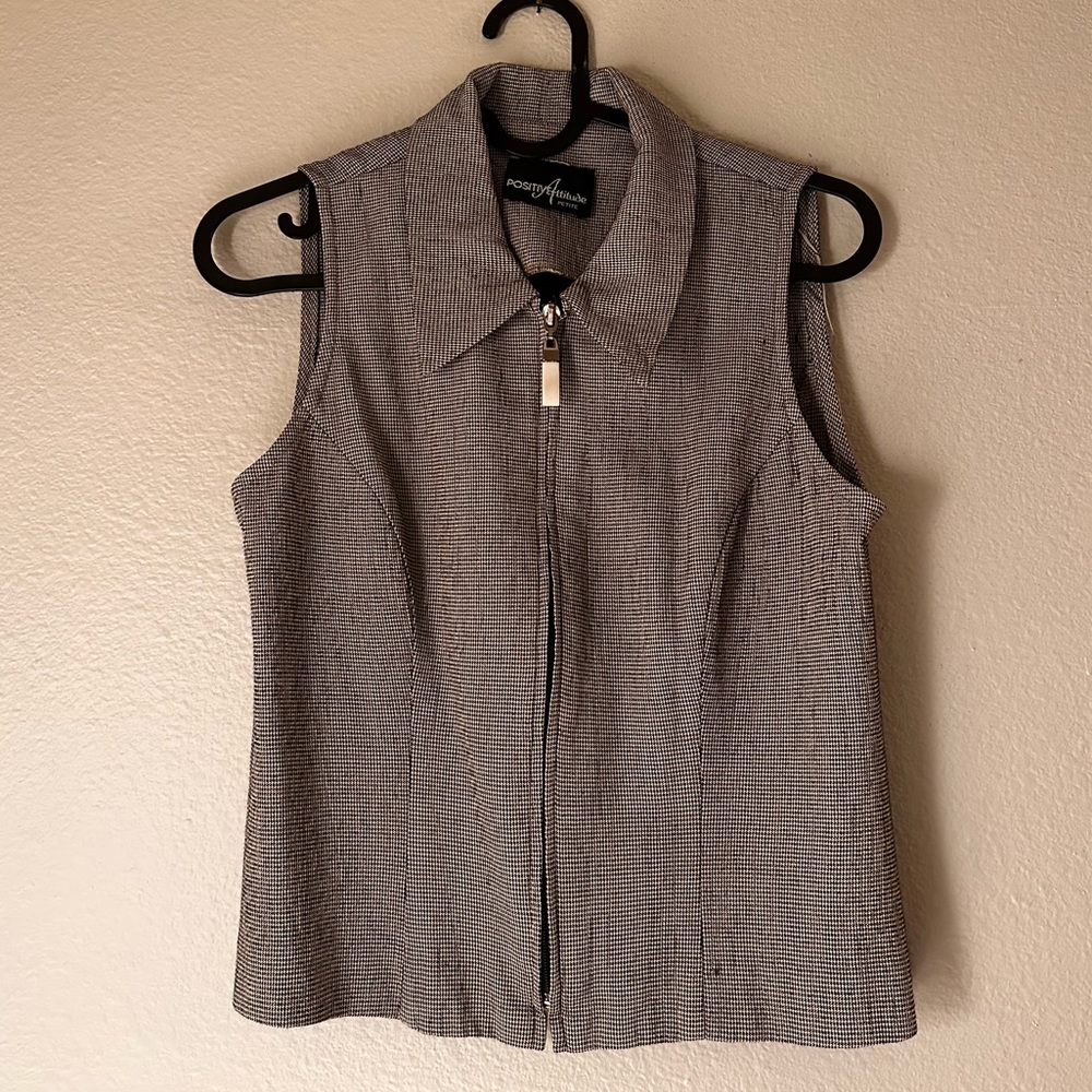 Gangnam pattern zip up top